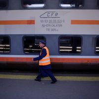 CFR Călători introduce trenuri spre...